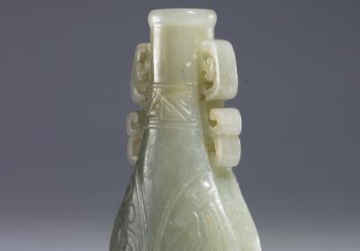 图片[2]-Jade flat vase with carved floral decoration, Qing dynasty (1644-1911)-China Archive